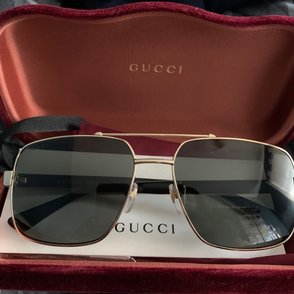 Gucci GG0529S